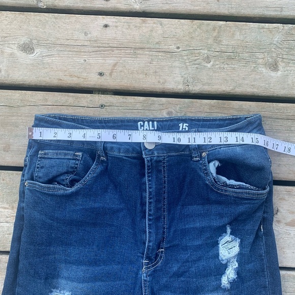 Cali Ultra High Rise Skinny Distressed Jeans - Dark Wash - Size 15 - Picture 11 of 11